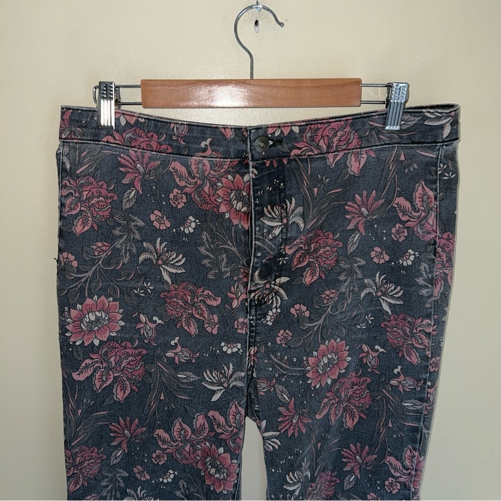 Free People Youthquake Floral Crop Flare Jeans Size 32 - Picture 3 of 6